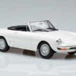 Alfa Romeo 2000 Spider Biały Norev 1:18 - image 5 of 7
