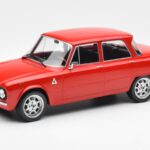 Alfa Romeo Giulia Nuova Super Czerwony Custom Wheels MCG 1:18 MCG18333