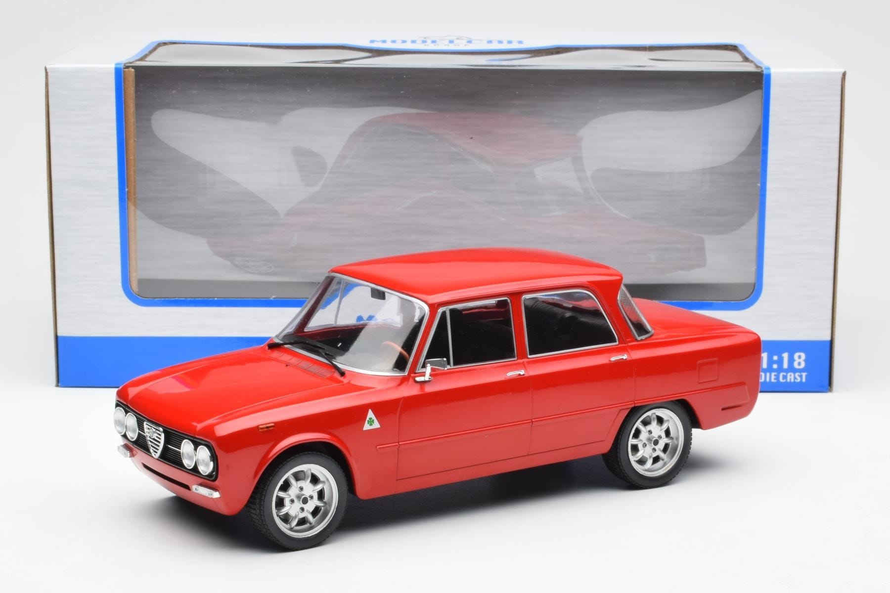Alfa Romeo Giulia Nuova Super Czerwony Custom Wheels MCG 1:18 MCG18333 Metal — zdjęcie 6 z 6