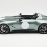 Aston Martin V12 Speedster Zielony Metallic GT Spirit 1:18 GT906 - image 3 of 6