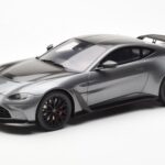 Aston Martin V12 Vantage Magnetic Srebrny GT Spirit 1:18 GT443