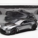 Aston Martin V12 Vantage Magnetic Srebrny GT Spirit 1:18 GT443 - image 6 of 6