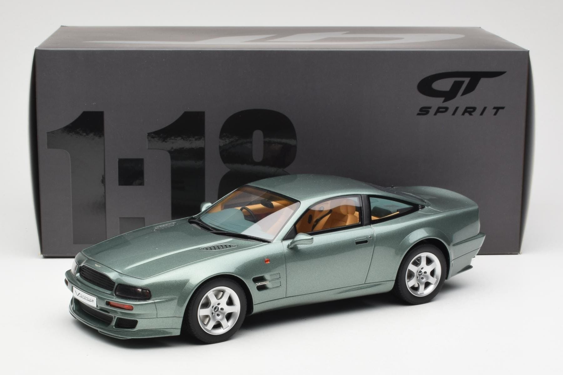 Aston Martin V8 Vantage Zielony GT Spirit 1:18 GT345 Żywica — zdjęcie 6 z 6