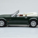 Aston Martin V8 Vantage Volante Zielony GT Spirit 1:18 - image 3 of 6