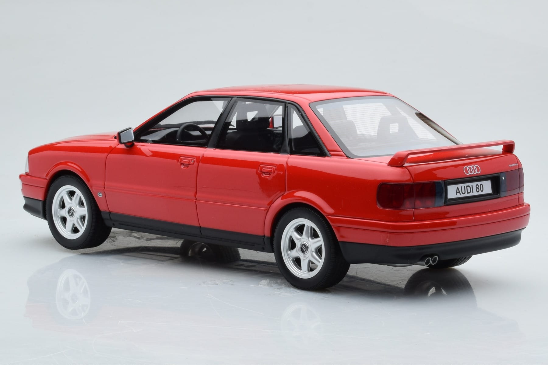 Audi 80 B4 Quattro Competition Laser Czerwony Otto 1:18 OT355 Żywica — zdjęcie 5 z 6