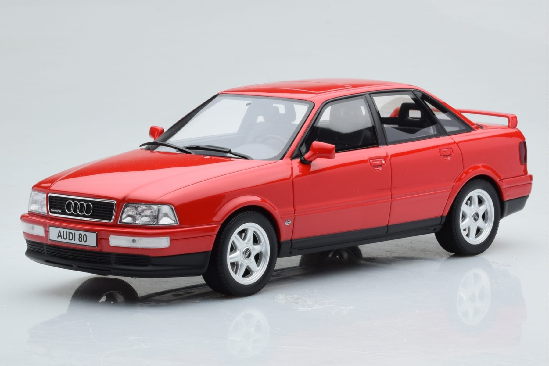 Audi 80 B4 Quattro Competition Laser Czerwony Otto 1:18 OT355 Żywica