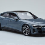 Audi E-Tron GT Szary GT Spirit 1:18 - image 4 of 6