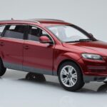 Audi Q7 4L Granatowy Czerwony Kyosho 1:18 - image 6 of 8