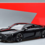 Audi R8 Performance Czarny Kengfai 1:18 - image 10 of 10