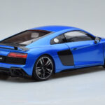 Audi R8 Performance Niebieski Kengfai 1:18 - image 3 of 10