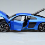 Audi R8 Performance Niebieski Kengfai 1:18 - image 4 of 10