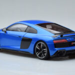 Audi R8 Performance Niebieski Kengfai 1:18 - image 7 of 10