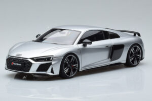 Audi R8 Performance Srebrny Kengfai 1:18