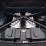 Audi R8 Performance Srebrny Kengfai 1:18 - image 9 of 10