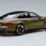 Audi RS E-Tron GT Oliwkowy Norev 1:18 - image 2 of 6