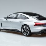 Audi RS e-tron GT Srebrny Norev 1:18 188381 Metal - image 5 of 6