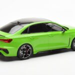 Audi RS3 8Y Sedan Zielony MCG 1:18 - image 2 of 6
