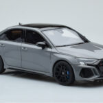 Audi RS3 8Y Sedan Performance Edition Szary GT Spirit 1:18 - image 4 of 6