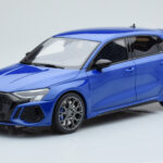 Audi RS3 8Y Sportback Performance Edition Nagaro Niebieski GT Spirit 1:18