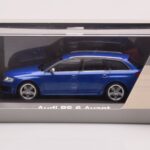 Audi RS6 C6 Sepang Niebieski Minichamps 1:43 - image 4 of 4