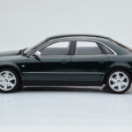 Audi S8 D2 Zielony Otto 1:18 - image 3 of 6