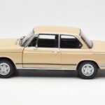 BMW 2002 Ti E10 Sahara Beżowy Kyosho 1:18 08541BG - image 4 of 8