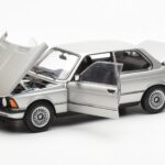 BMW 323i E21 Aspen Srebrny AUTOart 1:18 - image 2 of 8