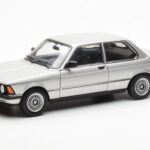 BMW 323i E21 Aspen Srebrny AUTOart 1:18