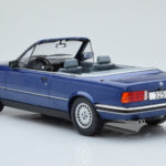 BMW 325i E30 Kabriolet Niebieski MCG 1:18 - image 4 of 5