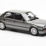 BMW 325i E30 Sedan Dolphin Szary Otto 1:18 - image 4 of 6