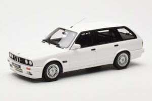 BMW 325i E30 Touring M Package Biały Otto 1:18 OT238