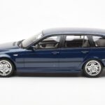 BMW 330i E46 Touring Niebieski Otto 1:18 - image 3 of 6