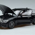 BMW 330i G20 Czarny Metalik Norev 1:18 183277 Metal - image 2 of 7