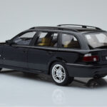 BMW 540 E39 Touring M Package Czarny Otto 1:18 - image 5 of 6