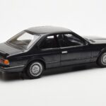 BMW 635 CSi E24 Diamant Czarny Metaliczny AUTOart 1:18 - image 3 of 8