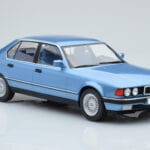 BMW 7 Series E32 730i Niebieski MCG 1:18 MCG18160 Metal - image 3 of 5