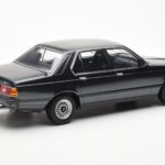 BMW 733i E23 Czarny Metallic KK-Scale 1:18 - image 2 of 6
