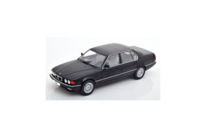 BMW 750i E32 Czarny MCG 1:18