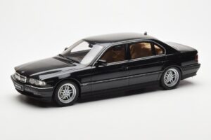 BMW 750iL E38 Czarny Otto 1:18 OT609