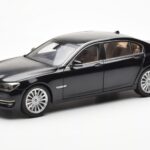 BMW 750Li F02 Facelift Carbon Czarny Kyosho 1:18