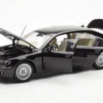 BMW 760Li E66 Czarny Kyosho 1:18 - image 2 of 9