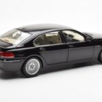 BMW 760Li E66 Czarny Kyosho 1:18 - image 3 of 9
