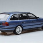BMW Alpina B10 E34 4.0 Touring Niebieski Otto 1:18 OT944 Żywica - image 2 of 6
