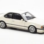 BMW M635 CSi E24 Biały Dealer Edition AUTOart 1:18 - image 6 of 8