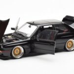 BMW M3 E30 Sport Evolution Czarny Custom Wheels AUTOart 1:18 - image 2 of 8