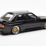 BMW M3 E30 Sport Evolution Czarny Custom Wheels AUTOart 1:18 - image 3 of 8