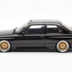 BMW M3 E30 Sport Evolution Czarny Custom Wheels AUTOart 1:18 - image 4 of 8