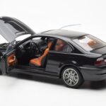 BMW M3 E46 Czarny AUTOart 1:18 - image 5 of 8