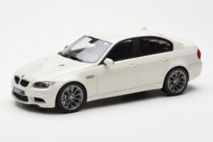 BMW M3 E90 Sedan Biały GT Spirit 1:18 GT053