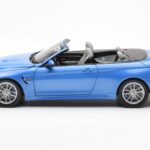 BMW M4 F83 Kabriolet Yas Marina Niebieski Paragon 1:18 - image 4 of 8